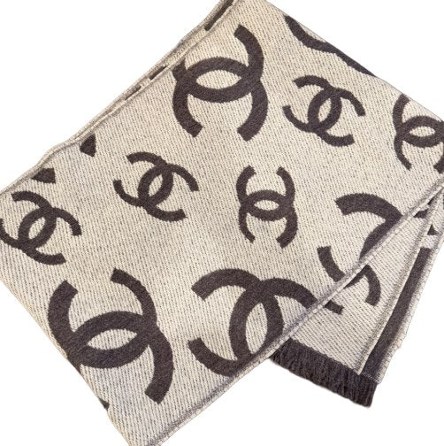 Chanel CC Logo Charcoal/Light Grey 26C Reversible Scarf - Image 2